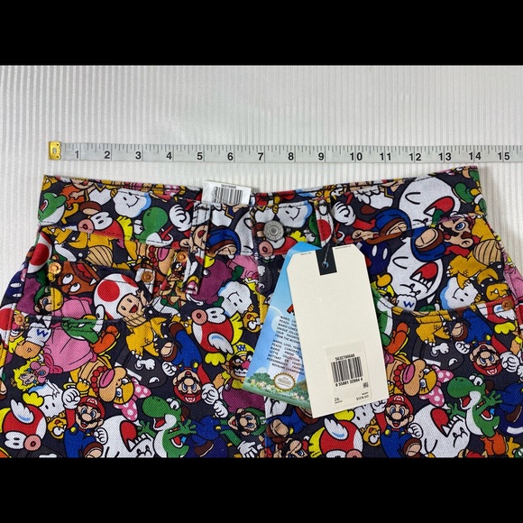 Levi’s x Super Mario 501 High Rise Jean Shorts - Picture 9 of 12
